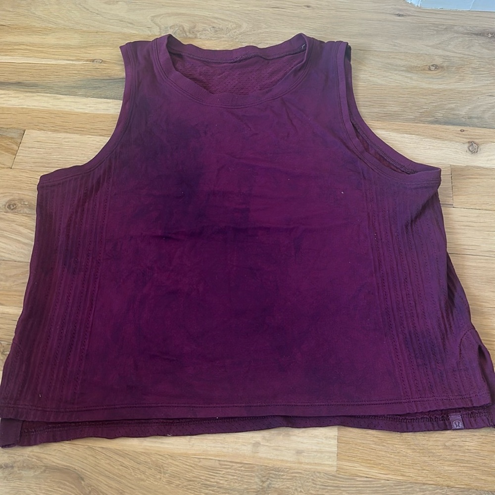 Lululemon train to be tank